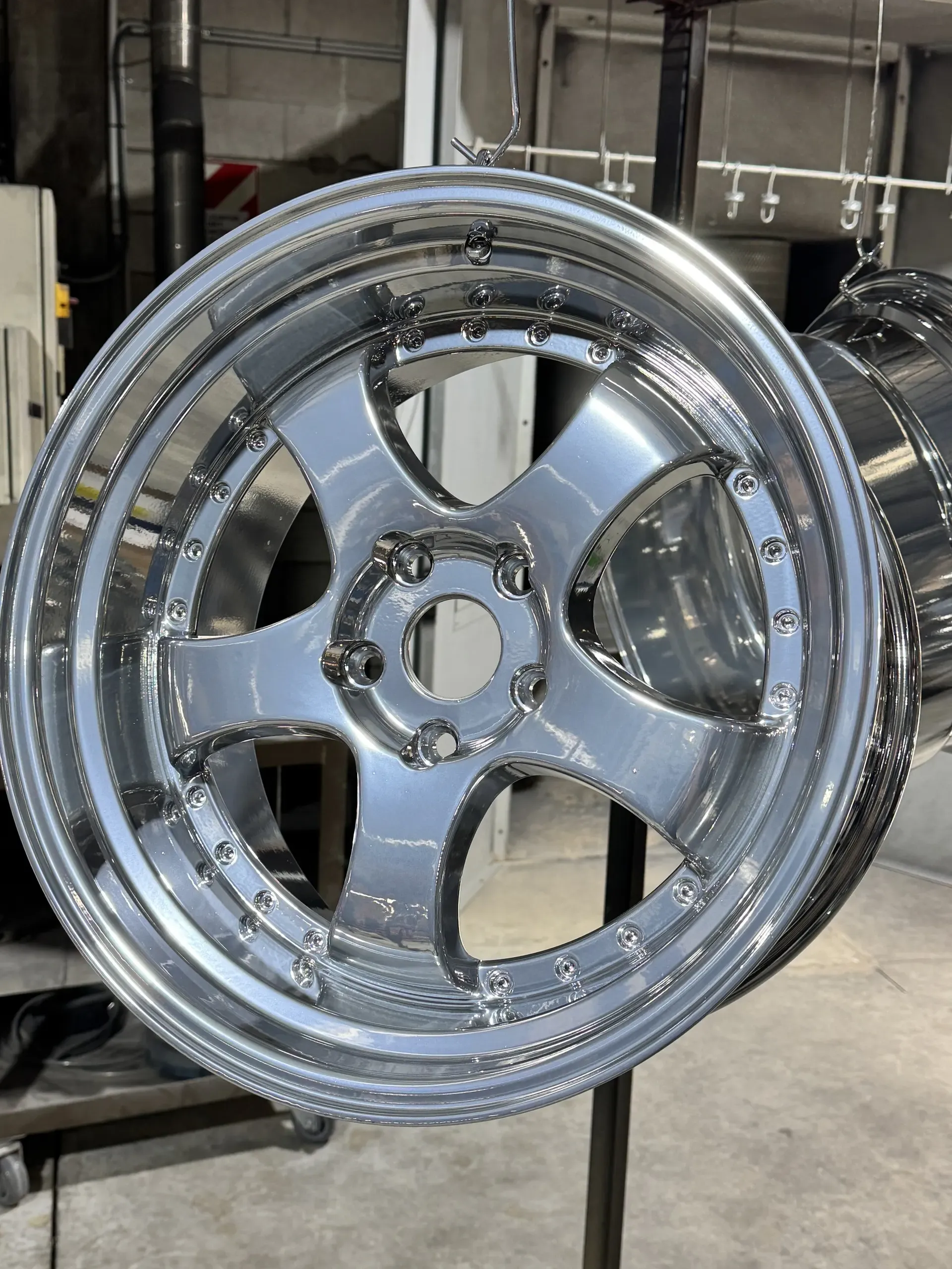 Polished alloy wheel